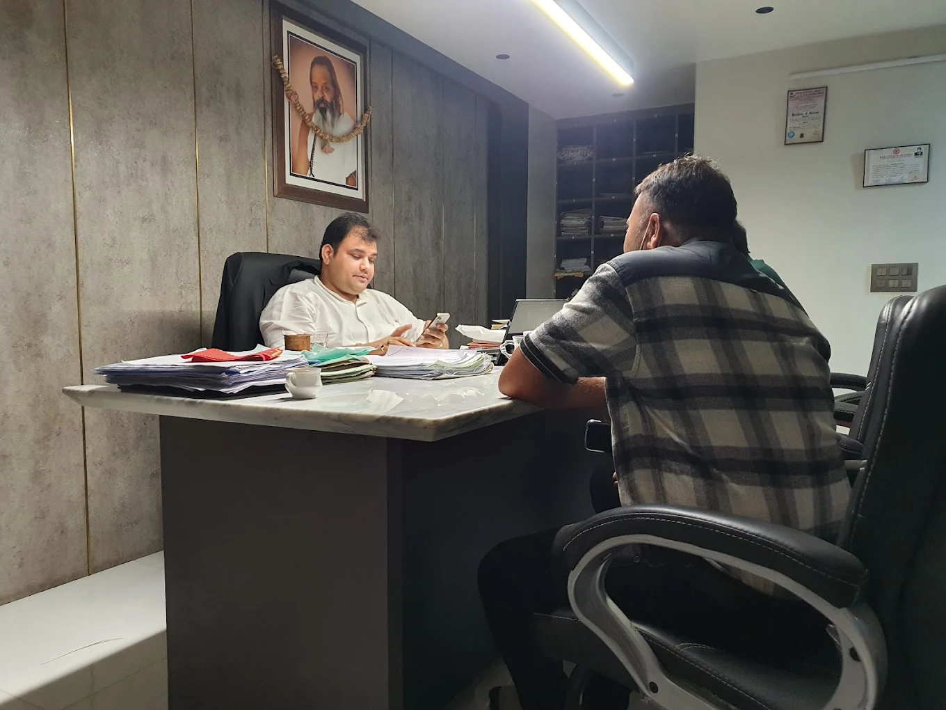 Advocate Vinay R Shukla Law Firm background image