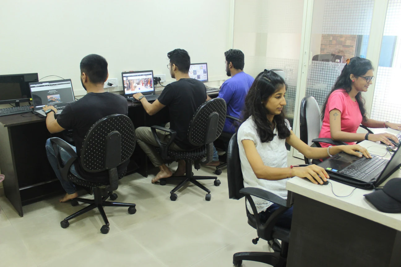 ICED infotech IT Solutions Company background image