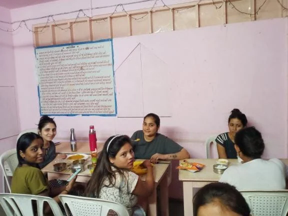 Panchal Kanya Chatralay Hostel background image
