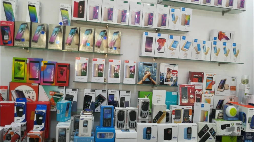 Ganpati Traders Best Mobiles Shop background image