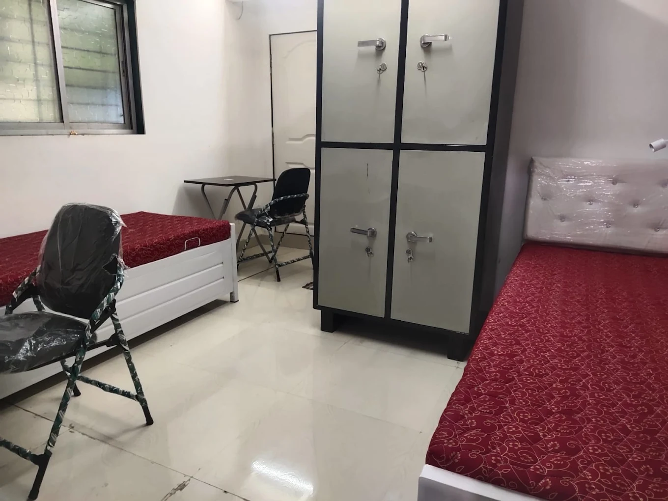 White Waves Hostel background image