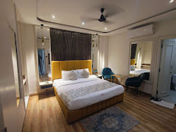 The Benchmark Hotel background image