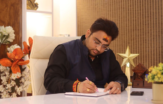 MR. PRAKHAR BAGORA